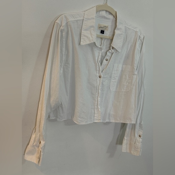 Universal Thread white cropped button up - Picture 2 of 6